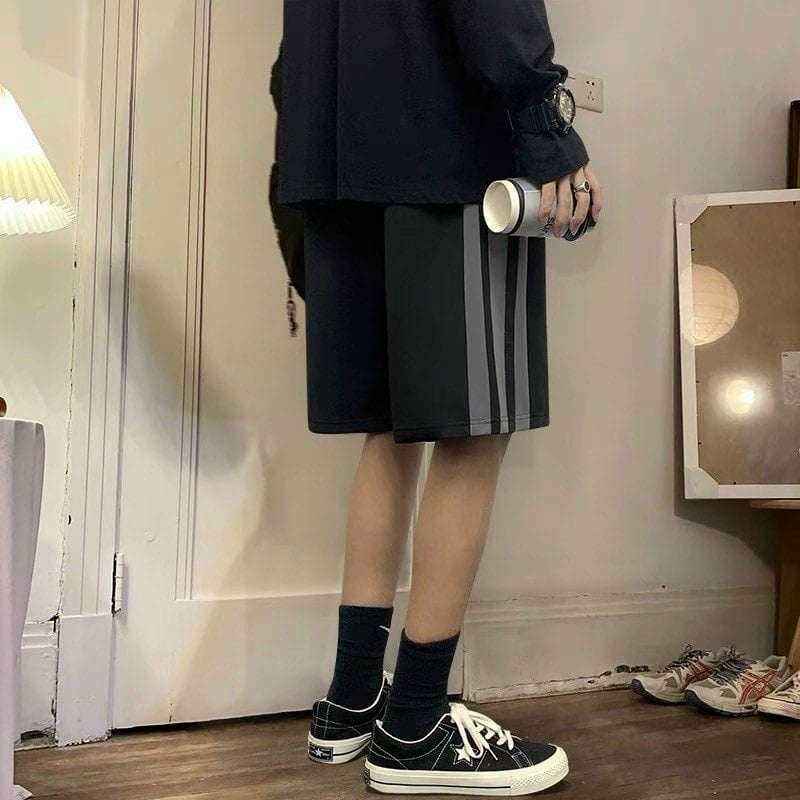 Quần Short Nỉ 3 Sọc ( Sọc Line Xám ) Kiểu Dáng Thể Thao Unisex Nam Nữ