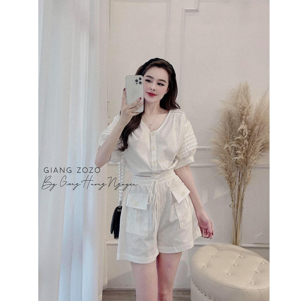 Set Bộ Đũi Áo Dáng Croptop Tay Bồng Nhẹ Xếp Ly Kèm Quần Short Túi Hộp Dây Rút Thời Trang