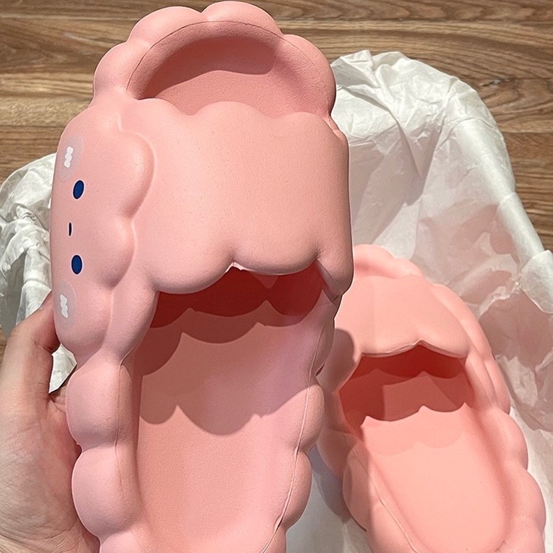 DÉP BÁNH MÌ MÂY MẶT CƯỜI QUAI NGANG