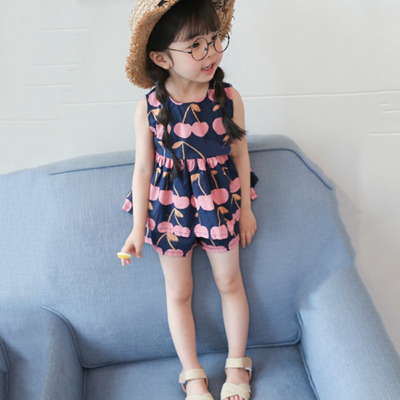 Bộ quần áo gồm áo thun + quần short mùa hè cho bé gái