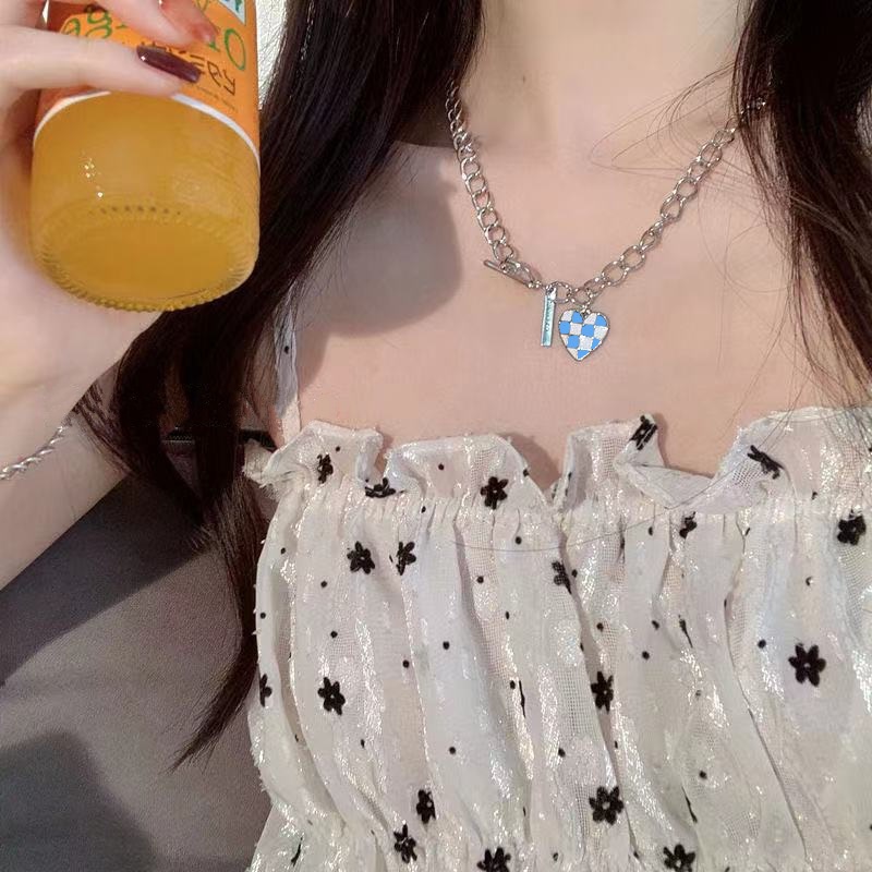 Bộ vòng tay và Vòng cổ mặt trái tim họa tiết bàn cờ Y2K thời trang