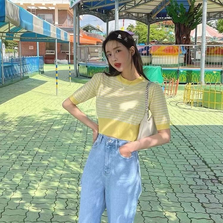 QADCOL Áo Sweater Dệt Kim Tay Ngắn Dáng Ôm Kẻ Sọc Phối Màu Dễ Thương Kiểu Hàn Quốc