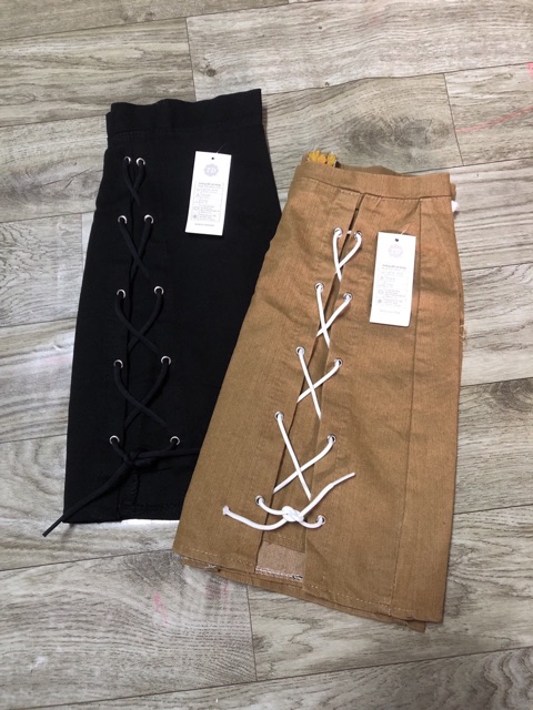 Chân váy đan dây thời trang quyến rũ | BigBuy360 - bigbuy360.vn