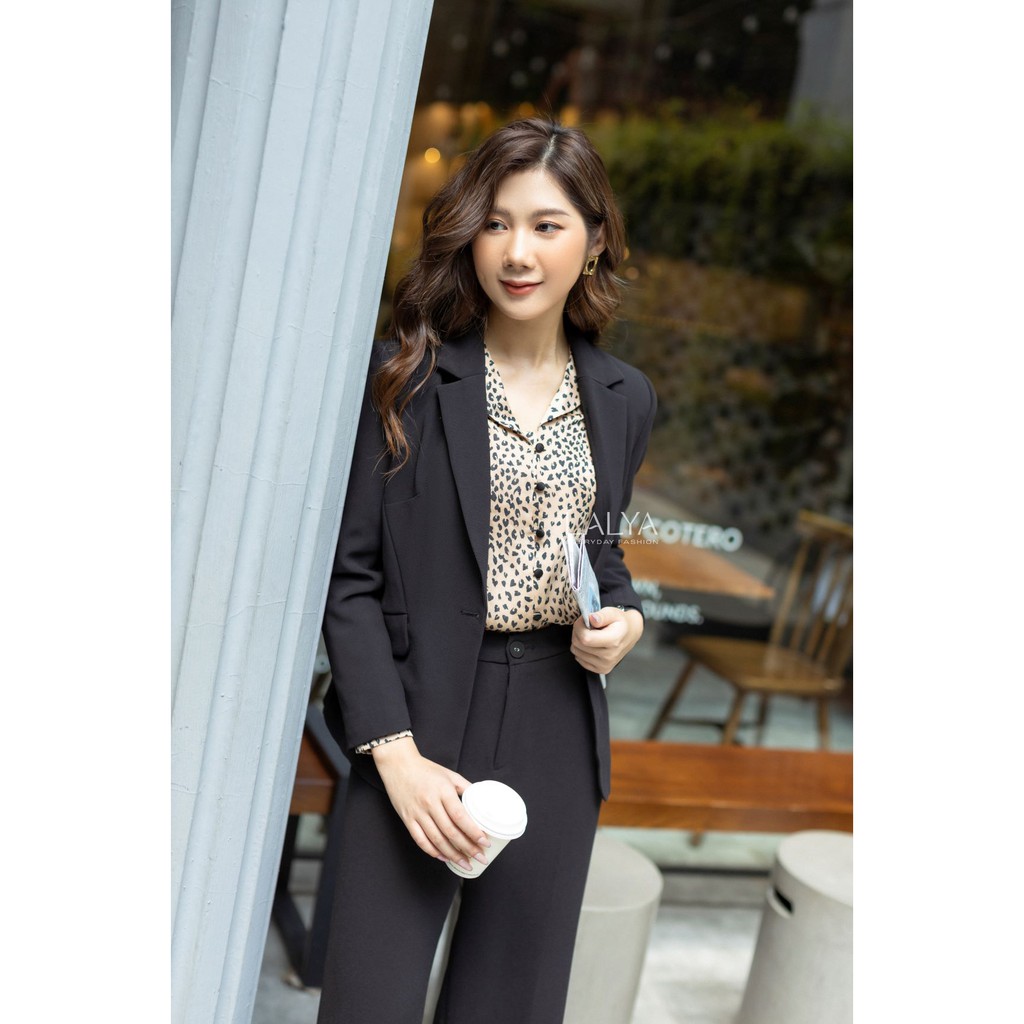 LALYA_Áo Blazer form ôm cắt cúp - Đen | BigBuy360 - bigbuy360.vn