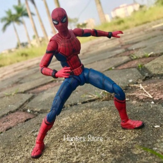 Mô hình Spider Man SHF Homecoming