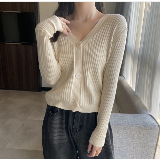 Áo len nữ, Áo len cổ tim 3 cúc nhẹ nhàng xinh xỉu cực dễ phối đồ Style Hàn