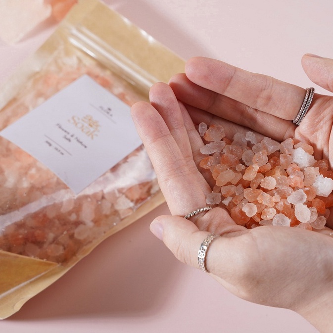 Muối hồng himalaya ngâm chân Toumores organic kết hợp muối epsom thải độc da