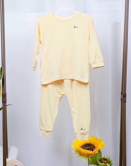 Bộ quần dài áo dài tay cài vai giữ nhiệt cotton organic Goosekids cho bé trai bé gái