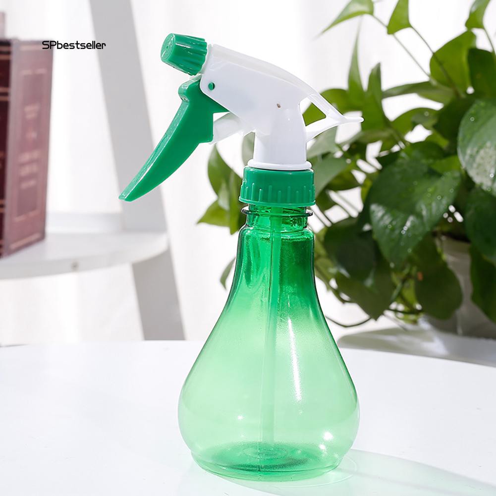 Bình xịt rỗng bằng nhựa dùng đựng nước tưới cây tiện lợi