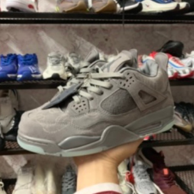 XẢ HÀNG 🎯FULL BOX🚛FREE SHIP ☎️ Giày dạ quang tự phát sáng đế Air JD4 KAWS