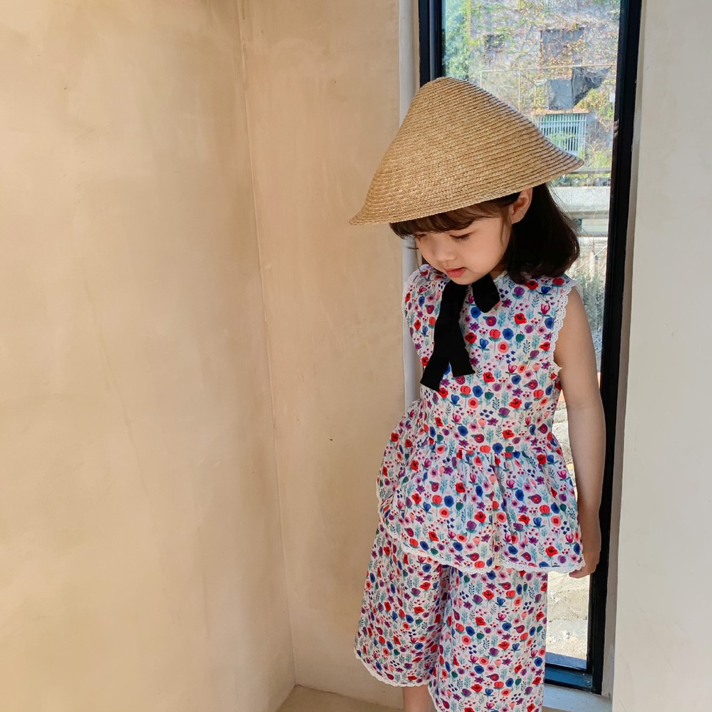 Set quần áo hoạ tiết hoa cho bé