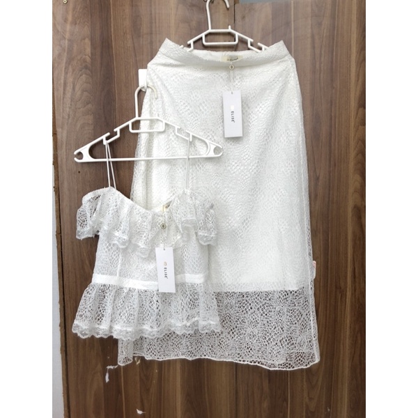 Elise newtag set áo và chân váy ren mới nguyên tag M/L