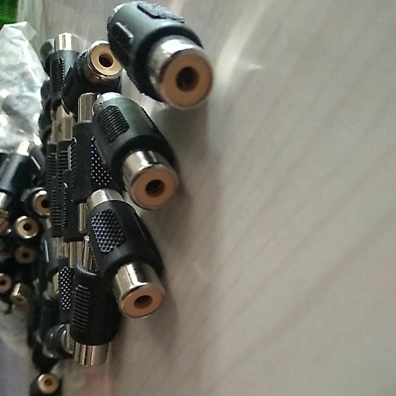 Jack Nối Đơn 2 Đầu Dây RCA 2 Đầu Bông Sen  Với Nhau Thành 1 Sợi Dài Chặt Chẽ,Không Chập Chờn.