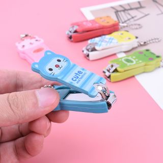 Bấm móng tay cho bé hình cute