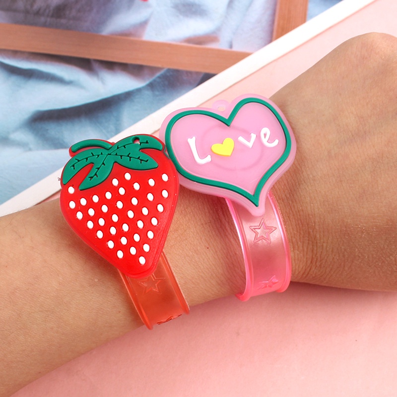 Gửi Một Đồng Hồ Đeo Tay Giáng Sinh Có Đèn Flash Phát Sáng Họa Tiết Hoạt Hình Quạt Gió Đồ Chơi