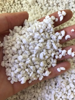 Đá perlite - đá trân châu trang trí, trồng cây gói (100gr-500gr)