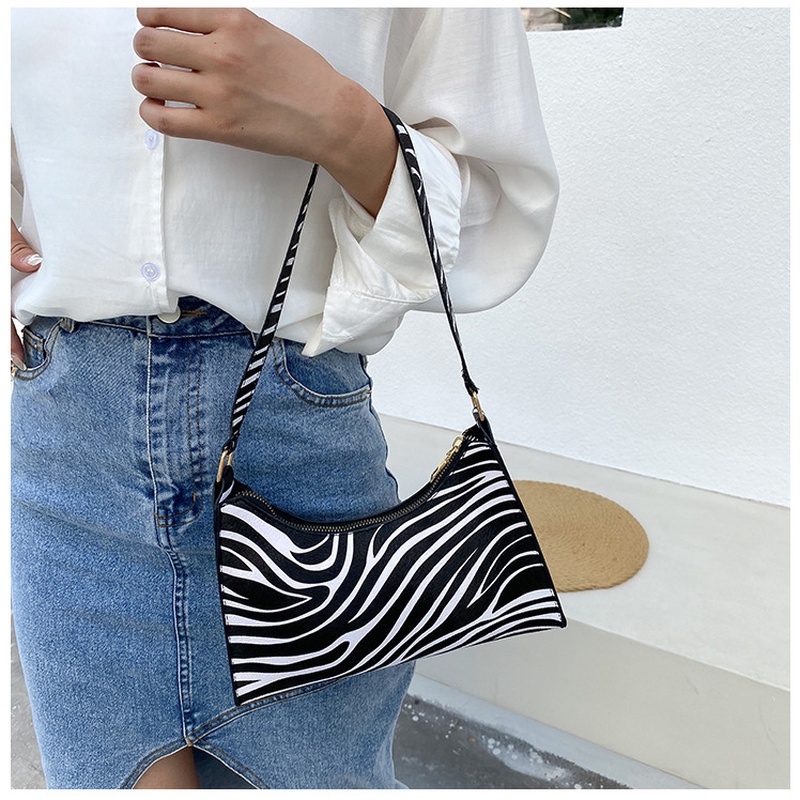 Túi Xách baguette Nhỏ Nhắn Hoạ Tiết Kẻ Sọc NB00413 Phong Cách Thời Trang 2022