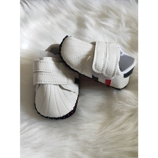 Giày cho bé lẻ size sale