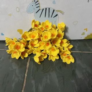 Ba gốc bonsai nhỏ màu nâu