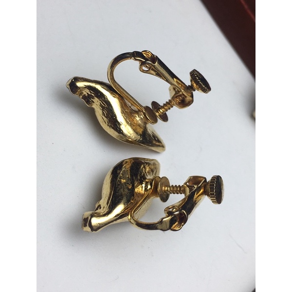 Bông tai kẹp vintage nhỏ- bông hoa gốm,đá xanh và hoa lily