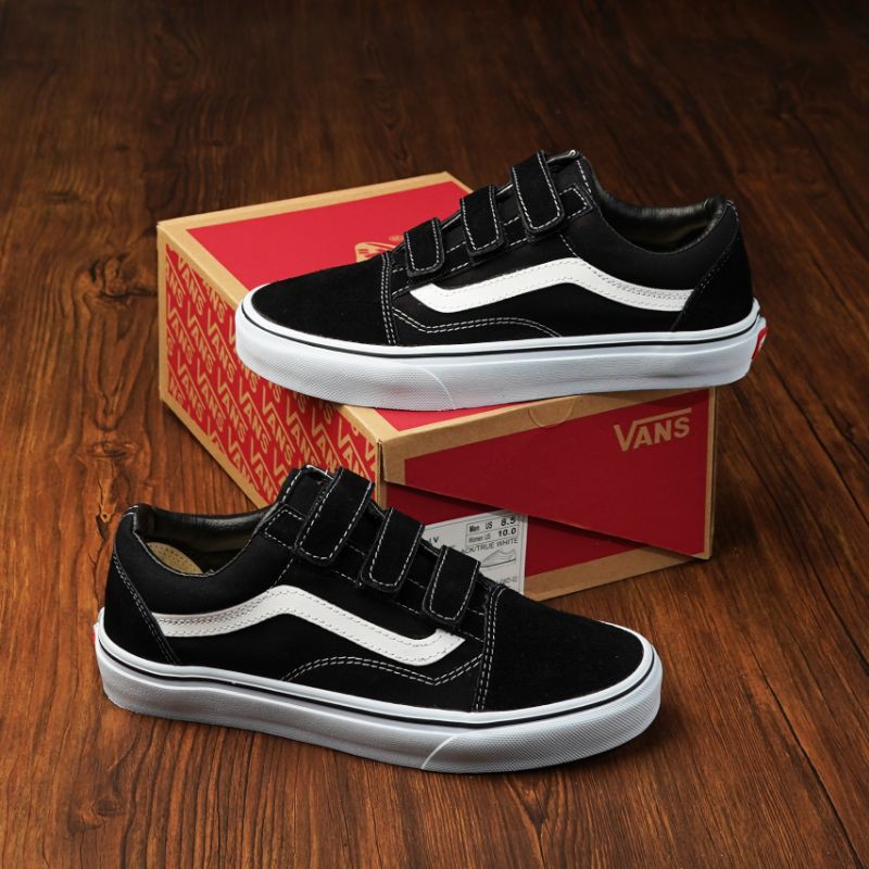 Giày Thể Thao Vans Old Skool V Vải Canvas Phối Màu Đen Trắng Cá Tính