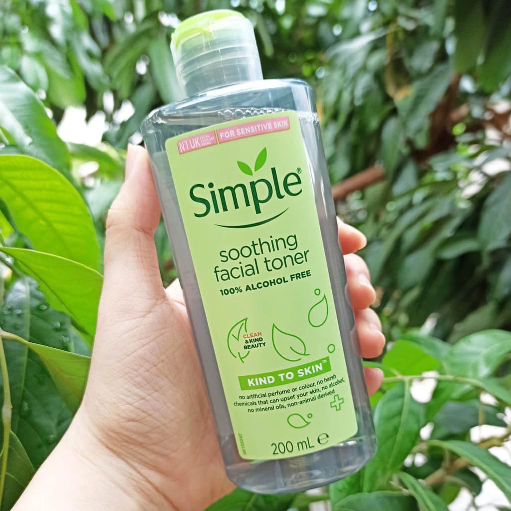 Nước Hoa Hồng Simple Kind To Skin Soothing Facial Toner 200ml