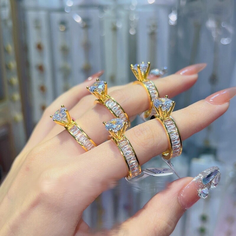 Nhẫn full đá bagguet mịn không cộm tay siêu sáng Kami