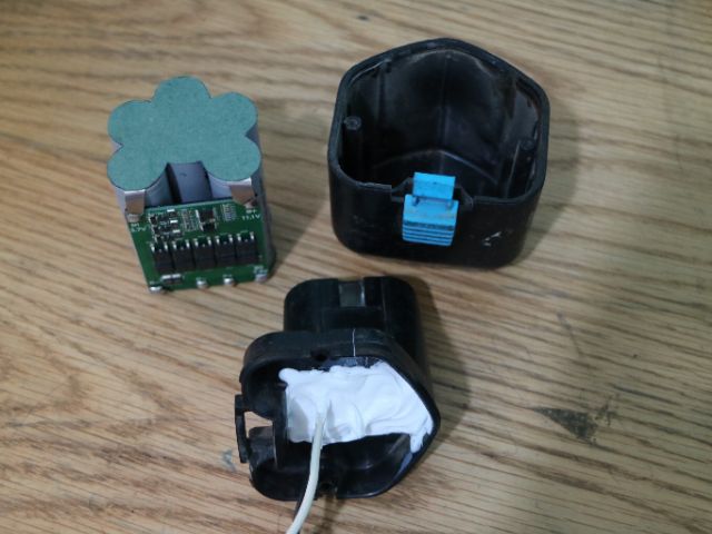 Pin hitachi 12v 4Ah li ion