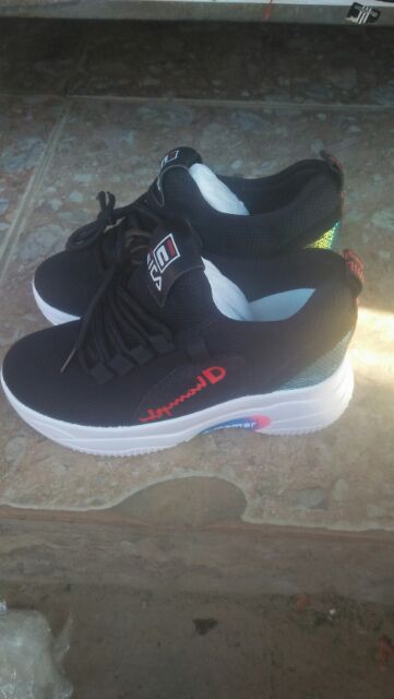 Giày thể thao nữ