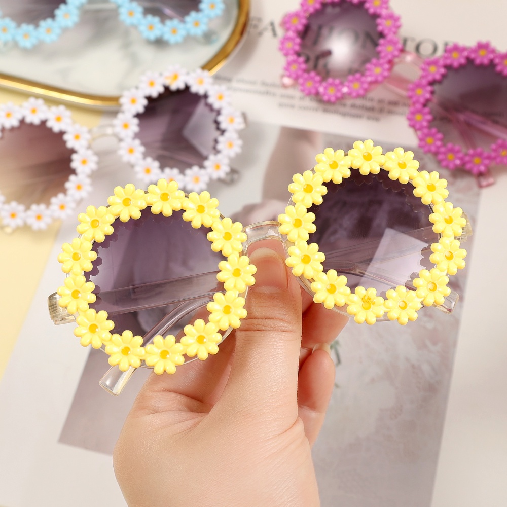 Kính Mát Gọng Tròn Đính Hoa Dễ Thương Cho Bé