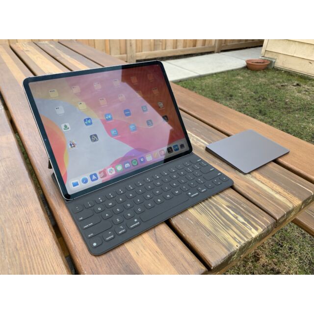 Bàn phím thông minh Apple Smart Keyboard Folio for 11-inch iPad Pro Model MXNK2 Mới 100% Nguyên Seal Zin