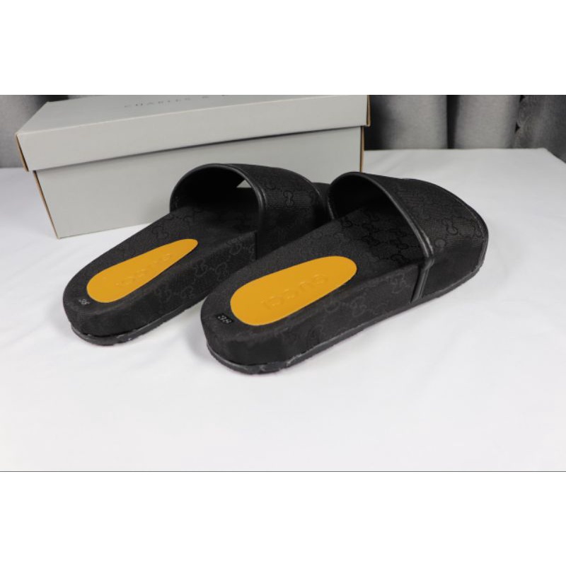 Dép GC quai ngang 2 màu