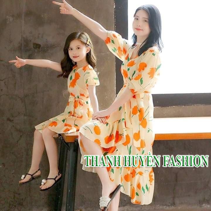 Sét váy họa tiết hoa vàng siêu xinh, váy đôi mẹ và bé, jumpsuit