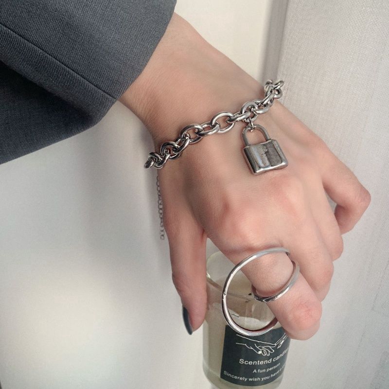 Vòng Tay Thời Trang Phong Cách Hip Hop Hàn Quốc