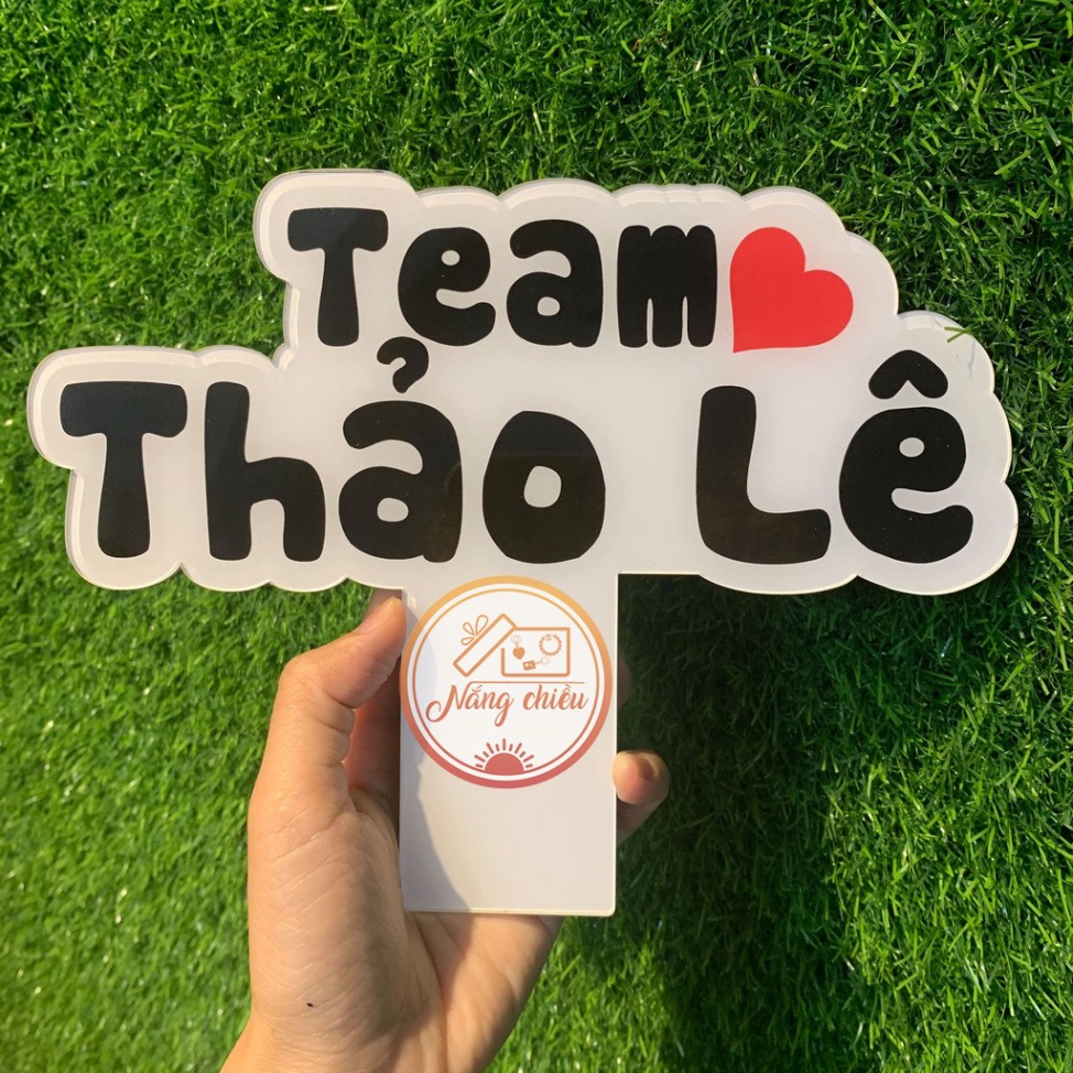 Bảng hiệu cầm tay thiết kế theo yêu cầu | BigBuy360 - bigbuy360.vn