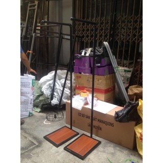 Kệ treo quần áo đế bằng gỗ