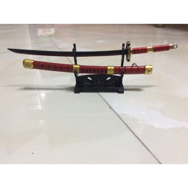 kiếm đỏ của ZORO ,SASUKE ,ĐAO,gươm vàng
