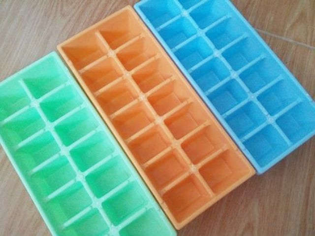 Khay đá nhựa dẻo 14 viên