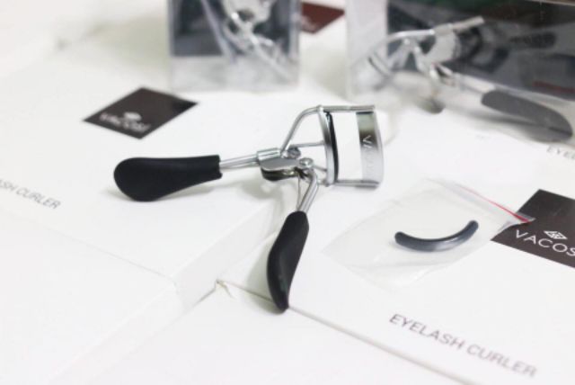 Bấm Mi Cán Đen Vacosi Eyelash Curler Beauty Accessories Tool