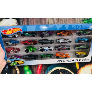 Set xe Hot Wheels nhiều chiếc cho bé
