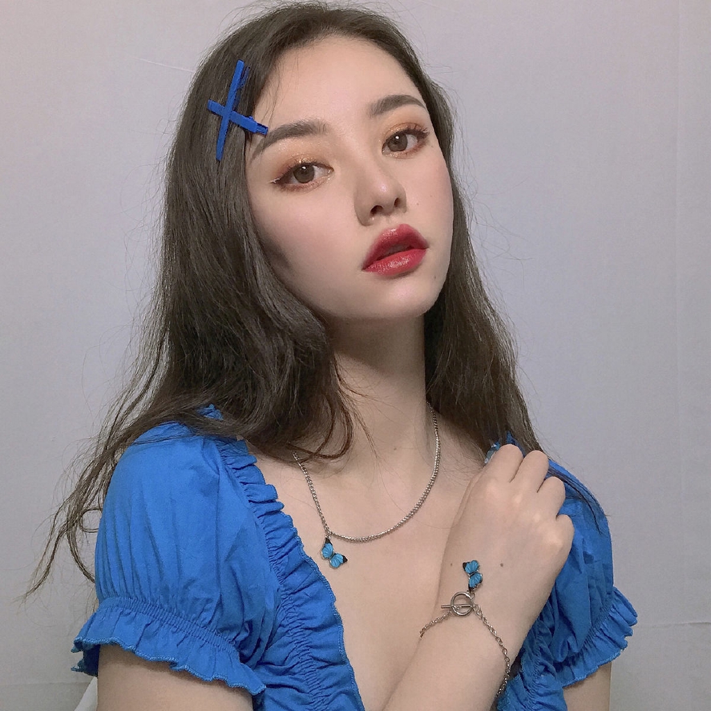 Vòng Tay Hình Bướm Xanh Thiết Kế Đơn Giản Cá Tính