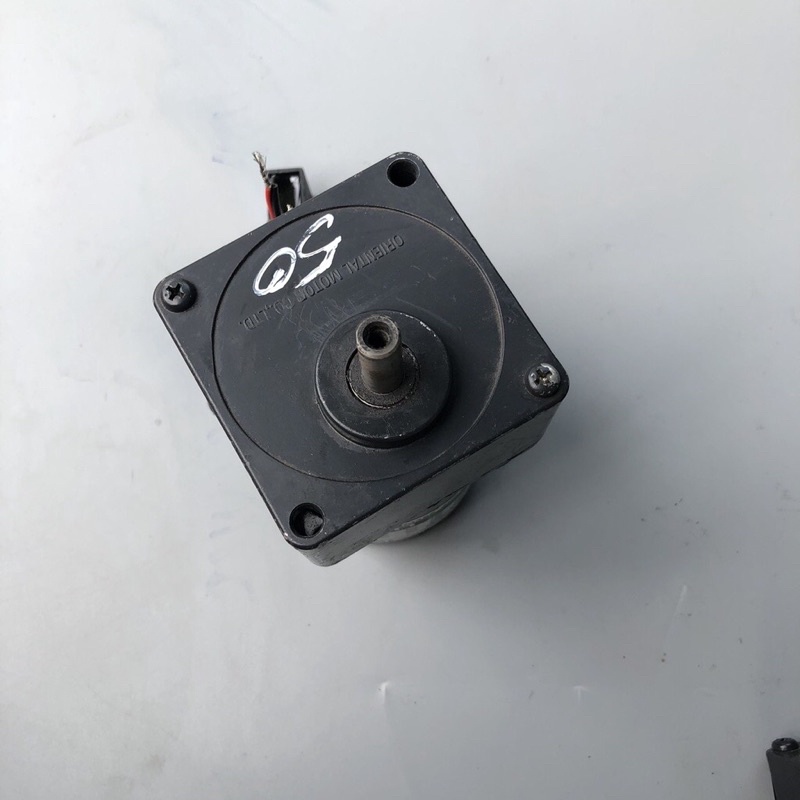 Mô tơ giảm tốc 220V- mô tơ 25w bãi