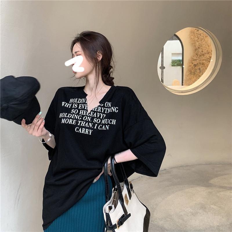 Áo thun COZOKC tay ngắn cổ chữ V in chữ thời trang