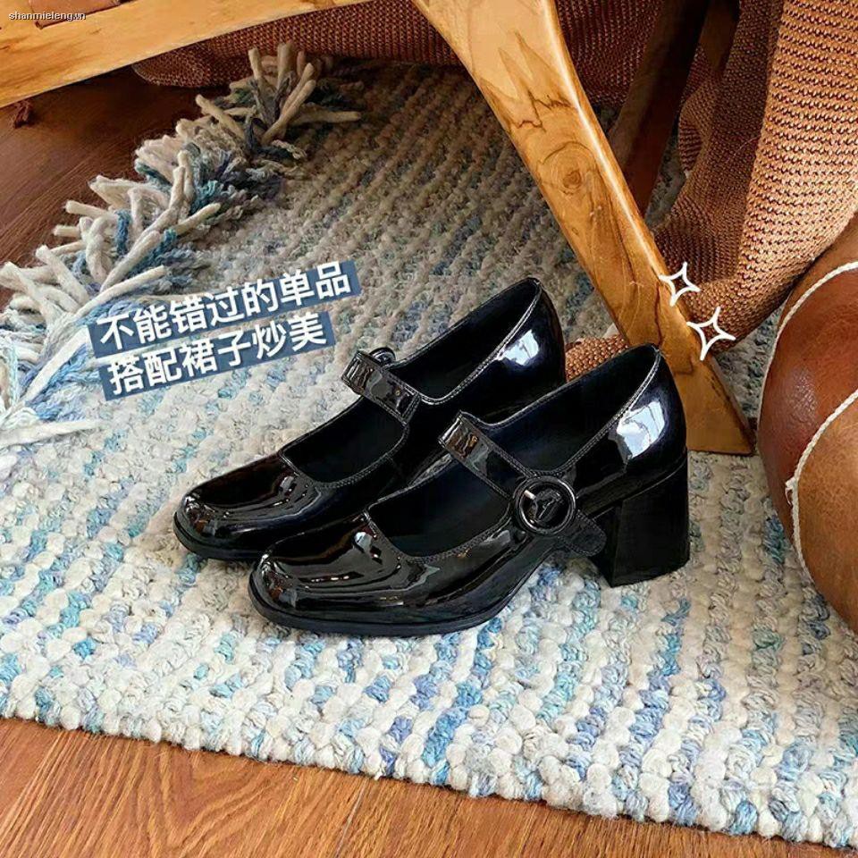 Giày da bóng gót cao dày mũi vuông phong cách retro Pháp thời trang mùa hè 2021 cho nữ