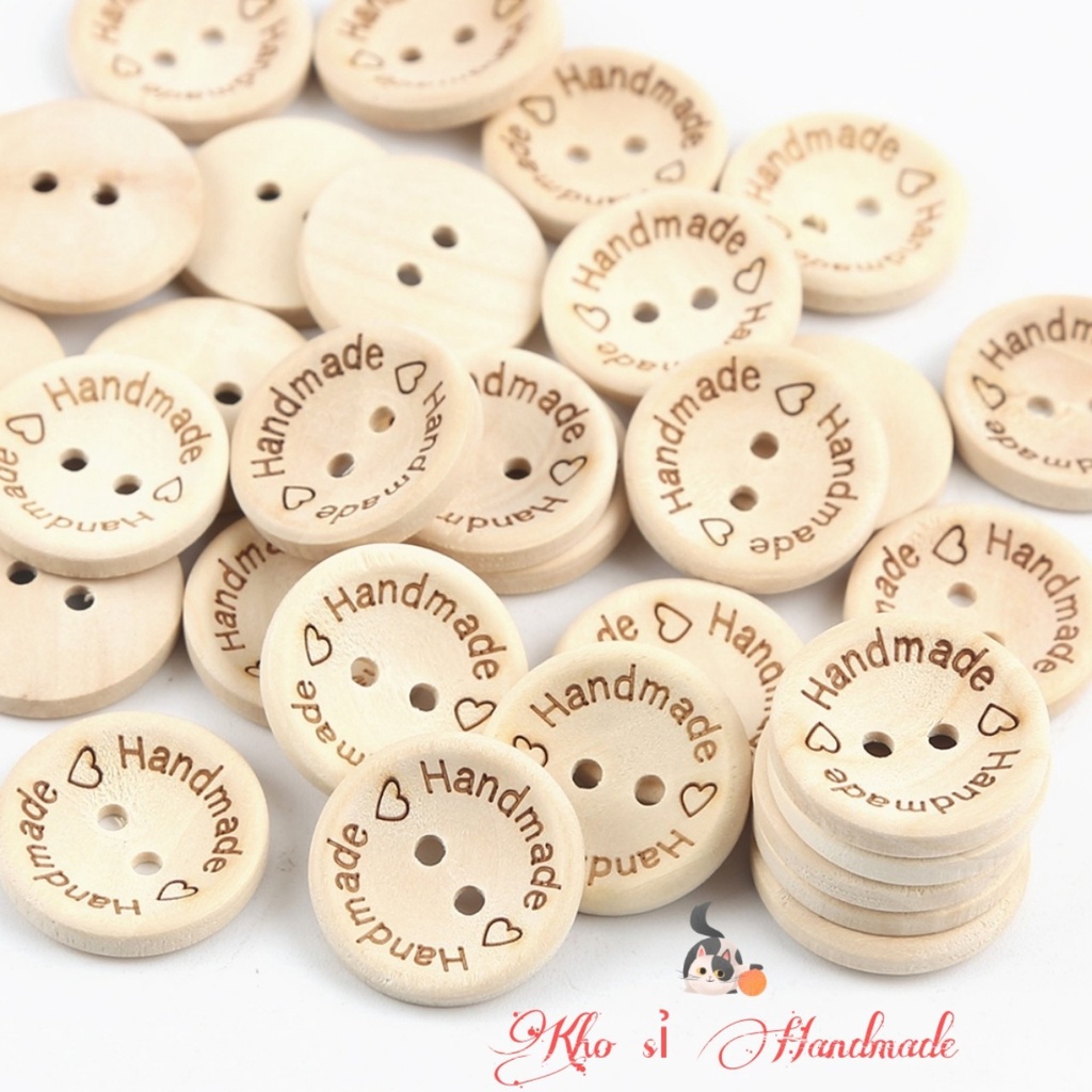 Cúc gỗ handmade with love