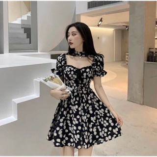 Đầm hoa cúc xoè tay phồng có mút ngực, tặng kèm dây nơ đeo cổ