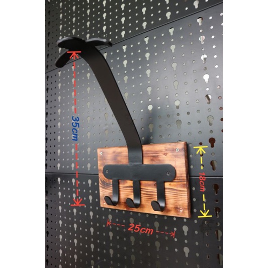 Giá móc treo nón bảo hiểm mô tô ,xe máy.