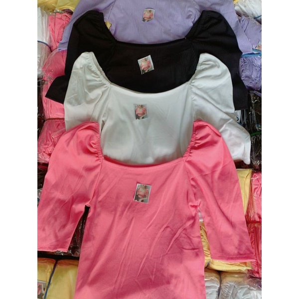 Áo thun kiểu cổ U tay ngắn phồng(A15