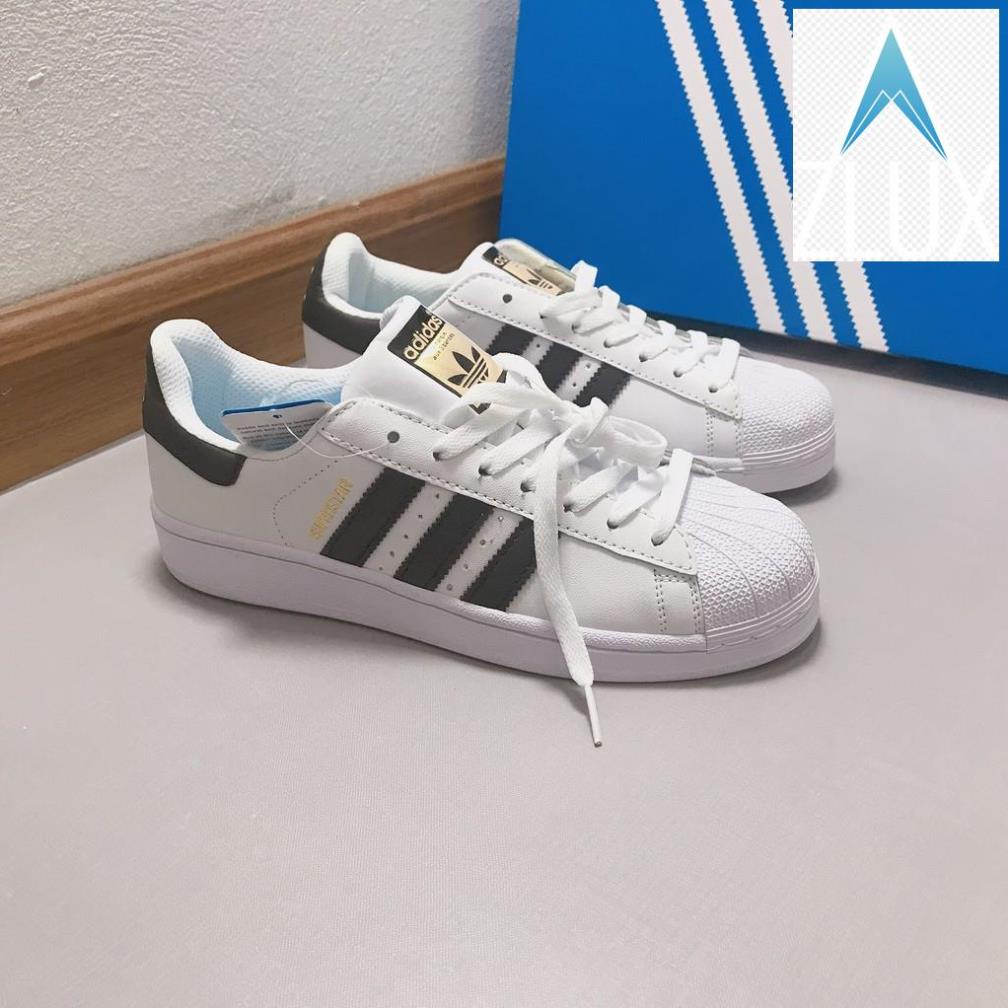 🙏✍️ Giày Sneaker da miếng kiểu dáng classic lên chân cực đẹp fullbox mới về tại shop 🙏✍️