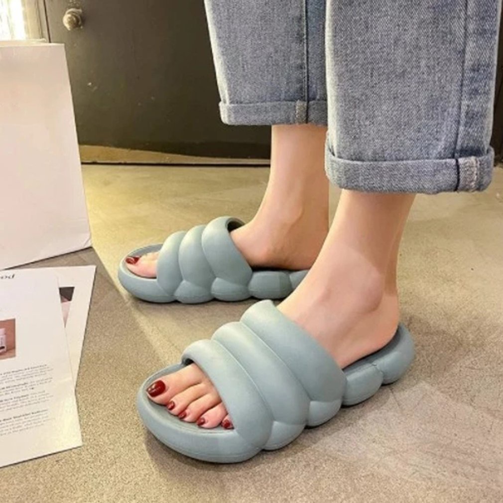 Dép đi trong nhà đế dày hình sâu bướm mềm mại đáng yêu cho cả nam và nữ